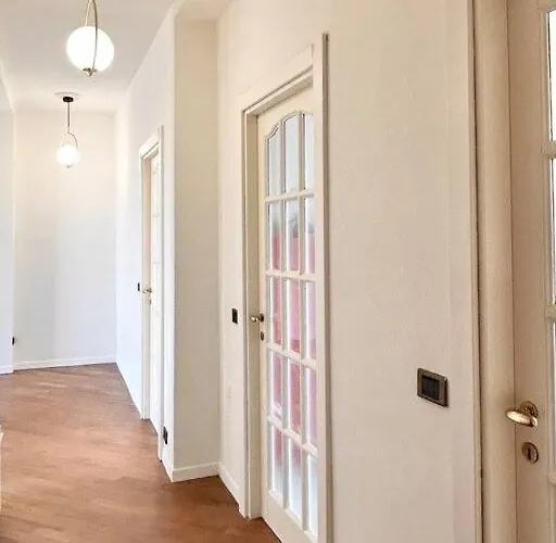 - Stazione Apartment *